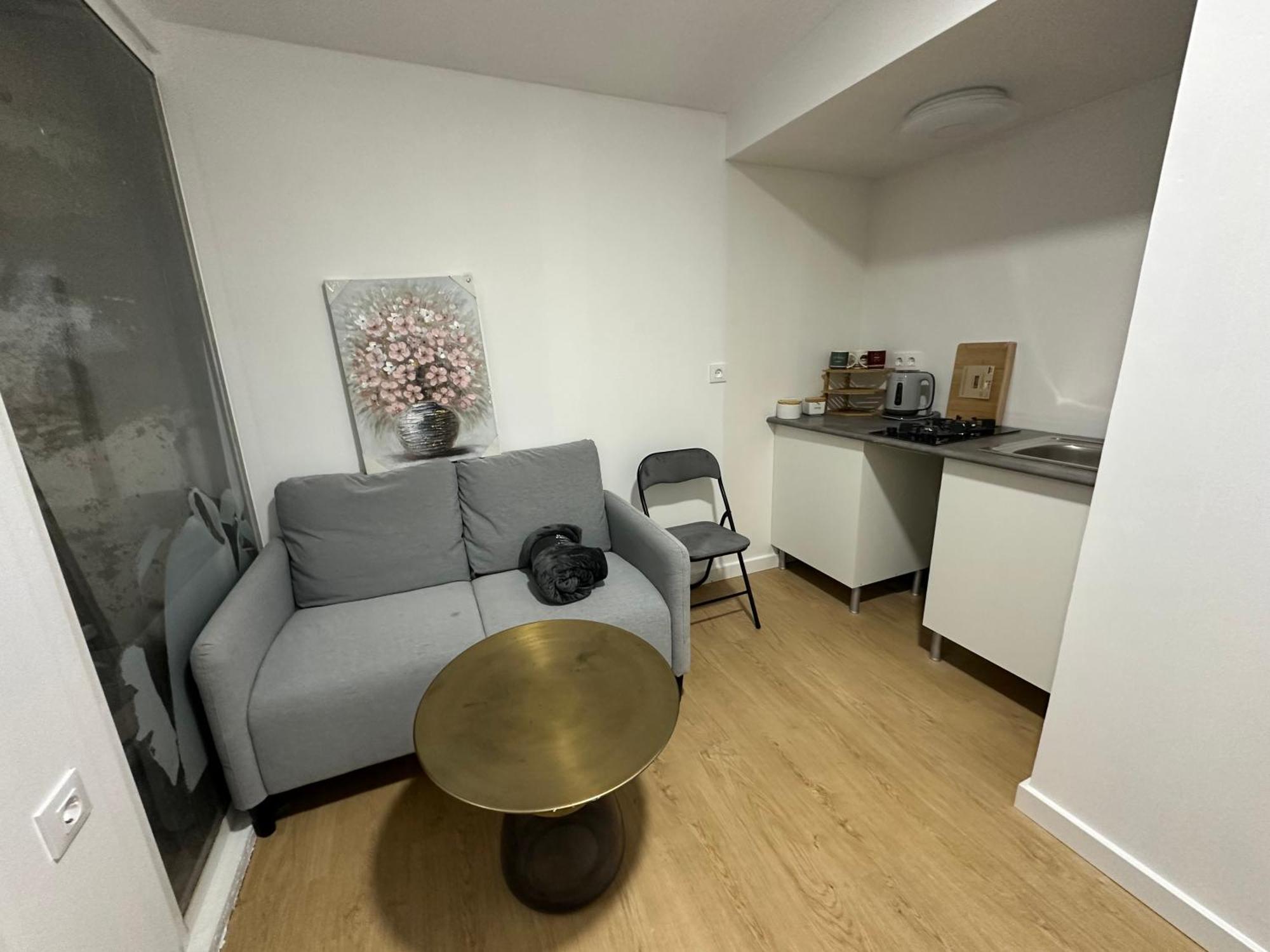 Alquilo Mini Departamento Apartment Sant Boi de Llobregat Exterior photo