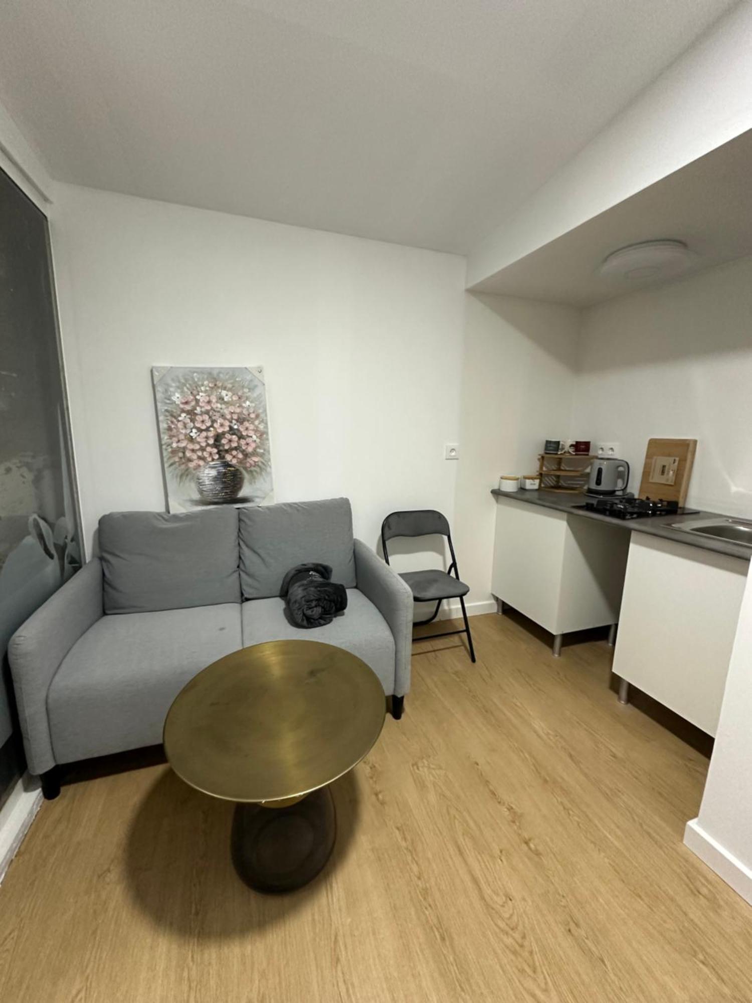 Alquilo Mini Departamento Apartment Sant Boi de Llobregat Exterior photo